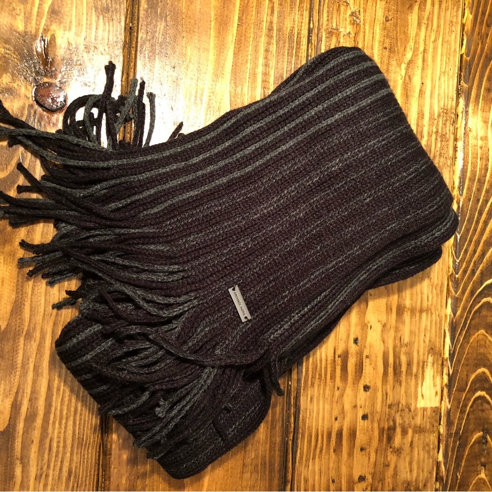 Michael Kors Unisex Two Tone Marled Stripe Raschel Muffler Scarf, Black Grey